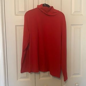 Women’s turtleneck.